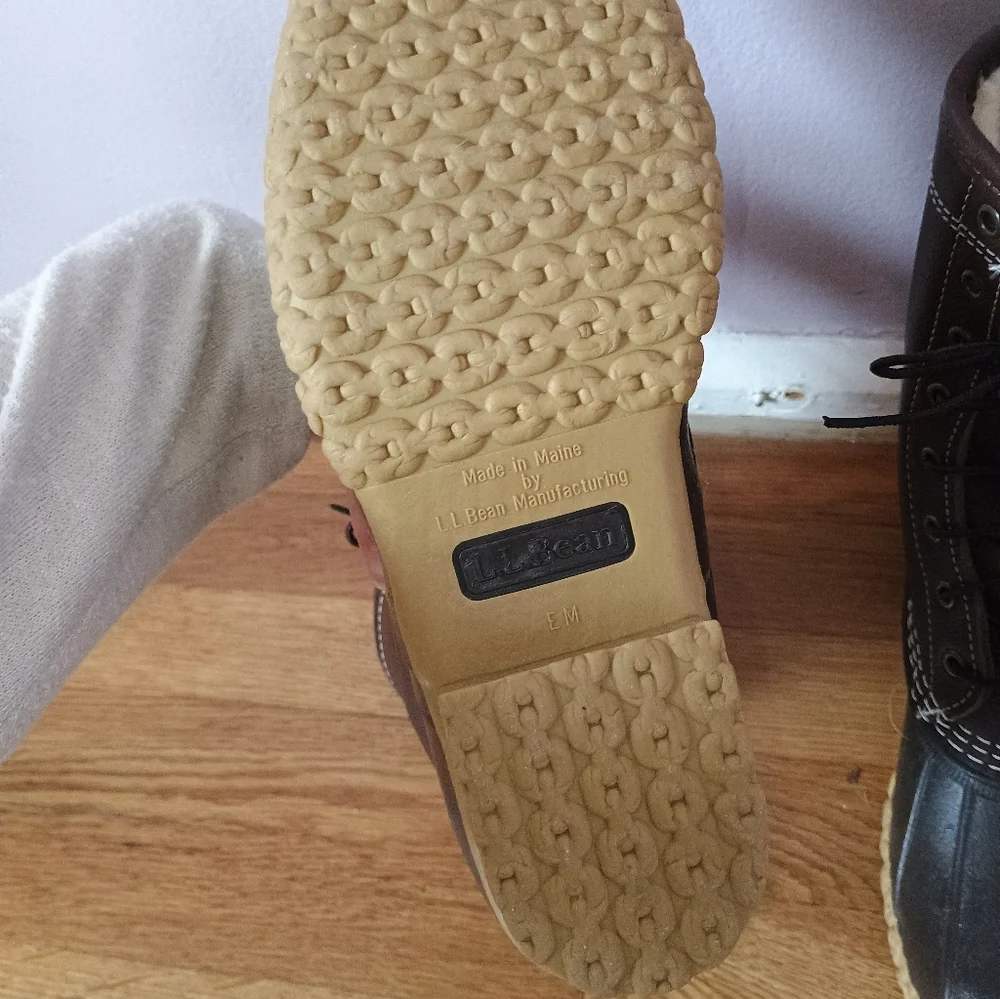 L.L. Bean Sherpa Lined Lace-Up Duck Boots Women's Size 8 - Picture 4 of 5